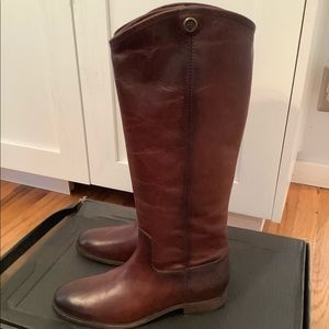 Frye Melissa Button 2 Tall Redwood Size 10